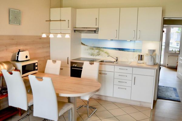 Ferienobjekt Seewind 5 - Ferienwohnung 2 Zimmer Südbalkon Seeblick Seewind 5 - Ferienwohnung 2 Zimmer Südbalkon Seeblick